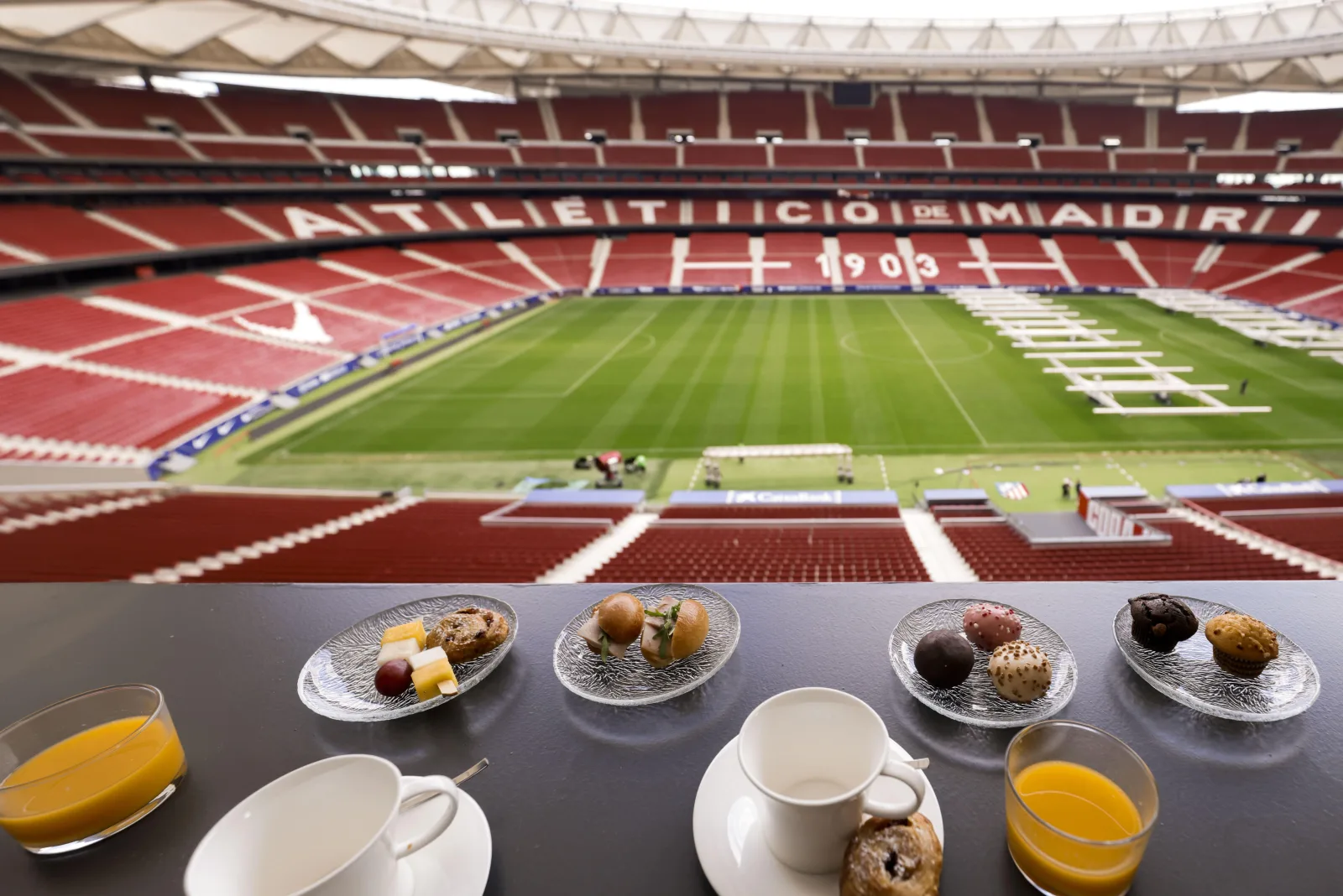 Atlético Madrid: Premium Tour & Breakfast in Simeone's Box